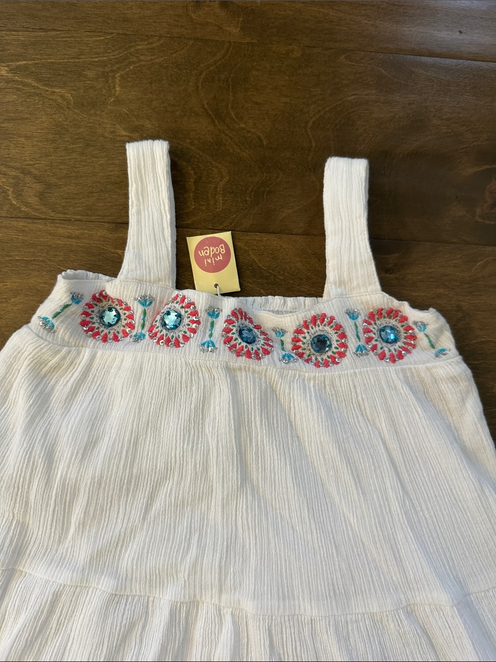 New MiniBoden White Beaded Dress, Size 4-5Y.